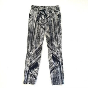 Lululemon Namaskar Pant II Heat Wave Black White